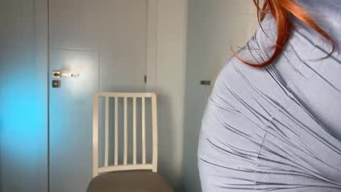 Snapshot of madsnextdoor chatting on October 13, 8:33 pm Maddie online show from October 13, 8:33 pm