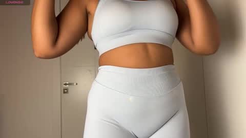 Snapshot of madsnextdoor chatting on October 6, 8:24 pm Maddie online show from October 6, 8:24 pm