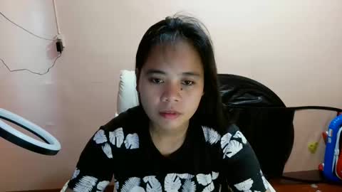 Snapshot of mae_lovers234xx chatting on February 23, 4:11 am mae_lovers234xx online show from February 23, 4:11 am