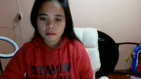 Snapshot of mae_lovers234xx chatting on February 23, 4:07 pm mae_lovers234xx online show from February 23, 4:07 pm