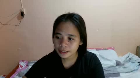 Snapshot of mae_lovers234xx chatting on February 8, 3:42 pm mae_lovers234xx online show from February 8, 3:42 pm