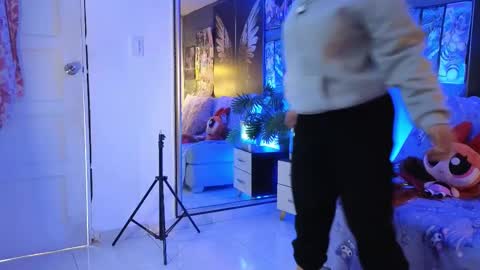 mafecosecret online show from November 19, 4:34 am