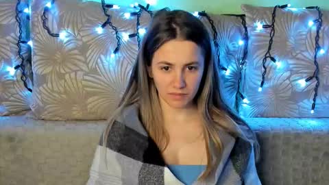 Maggie online show from February 26, 2:32 am