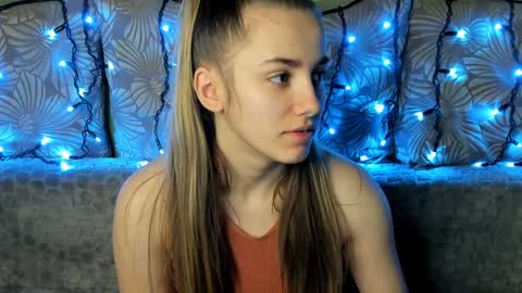 Maggie online show from December 6, 4:14 am