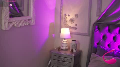 Snapshot of maggietime chatting on September 25, 10:40 pm online show from September 25, 10:40 pm