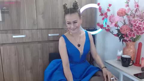 Snapshot of maghenta chatting on October 6, 8:02 pm Maghenta-MS mature online show from October 6, 8:02 pm