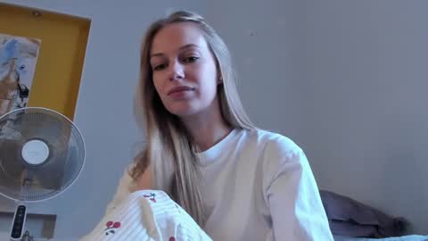 Alice  online show from November 14, 9:42 am