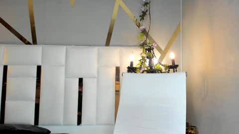 Snapshot of magic_marg chatting on December 9, 8:54 pm Marge online show from December 9, 8:54 pm