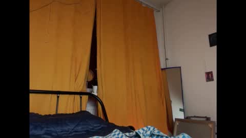 Mikky or Moon online show from November 29, 5:28 pm