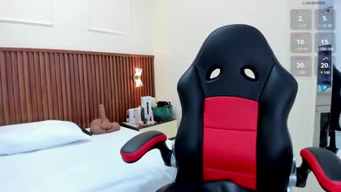 magievans1 online show from February 27, 12:56 pm