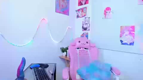   online show from October 25, 3:30 pm