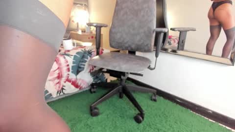 maia_520 online show from February 25, 6:28 pm