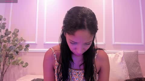 Maia online show from April 30, 2:28 am