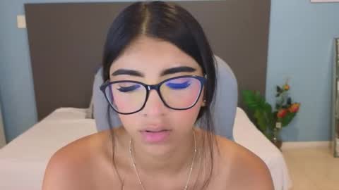 Maiaa Ruiz  online show from October 15, 1:57 pm