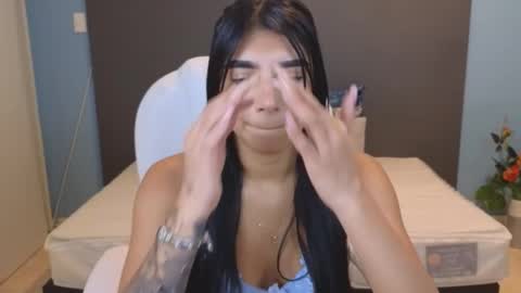 Maiaa Ruiz  online show from December 15, 1:32 pm