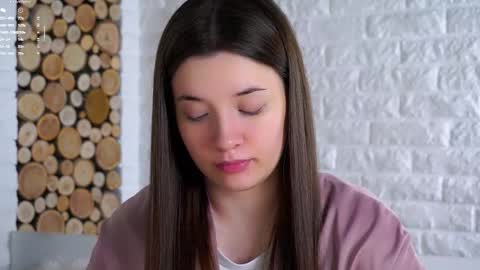 Lucy online show from November 11, 2:18 am