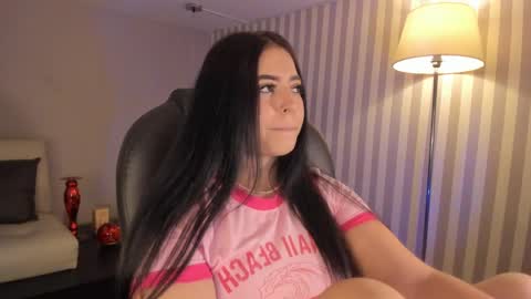 Snapshot of maiiitee_ chatting on September 28, 5:29 pm  Mait  online show from September 28, 5:29 pm