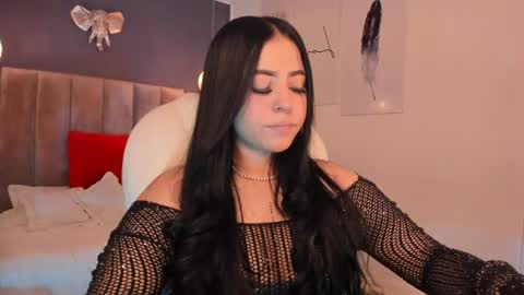 Snapshot of maiiitee_ chatting on February 1, 2:34 pm  Mait  online show from February 1, 2:34 pm