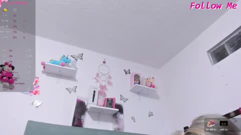 mailyn bakerrr  online show from February 3, 2:53 am