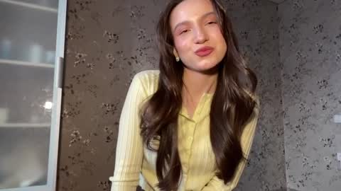 DIna online show from March 27, 1:45 pm