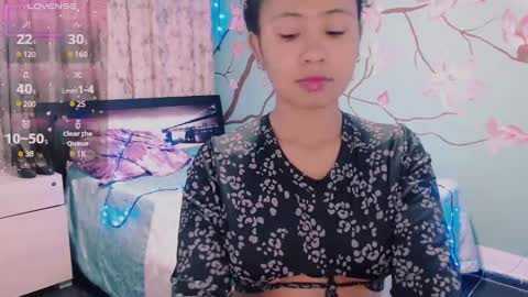 Snapshot of maite_loves chatting on December 3, 10:48 am Maite online show from December 3, 10:48 am