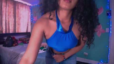Snapshot of maite_loves chatting on February 20, 8:47 pm Maite online show from February 20, 8:47 pm