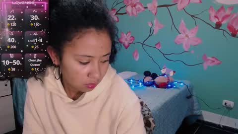 Snapshot of maite_loves chatting on December 9, 11:47 am Maite online show from December 9, 11:47 am