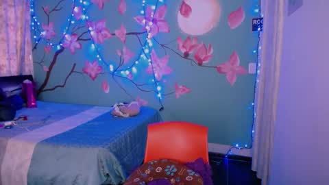 Snapshot of maite_loves chatting on March 8, 11:24 am Maite online show from March 8, 11:24 am
