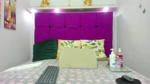 maite_milky18 online show from November 29, 12:25 am