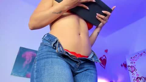 mai  online show from February 21, 7:14 pm