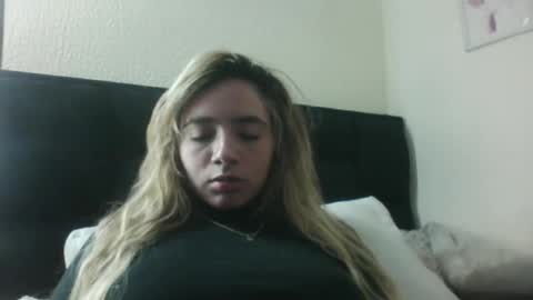 majo_gomezz online show from December 17, 5:11 am
