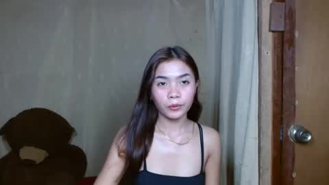 Snapshot of makeme_wettt chatting on February 5, 2:51 am makeme_wettt online show from February 5, 2:51 am