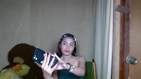 Snapshot of makeme_wettt chatting on February 20, 3:34 am makeme_wettt online show from February 20, 3:34 am