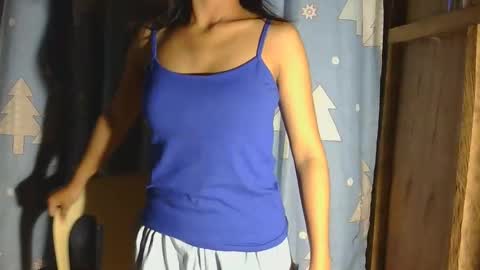 Snapshot of makeme_wettt chatting on September 18, 2:26 pm makeme_wettt online show from September 18, 2:26 pm