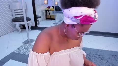 makena online show from March 9, 3:22 am