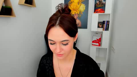 makeyouehappy online show from November 24, 10:45 pm