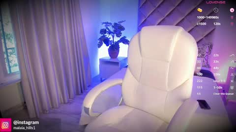 Snapshot of malaia_hills chatting on September 29, 7:19 pm Call Me Mala online show from September 29, 7:19 pm