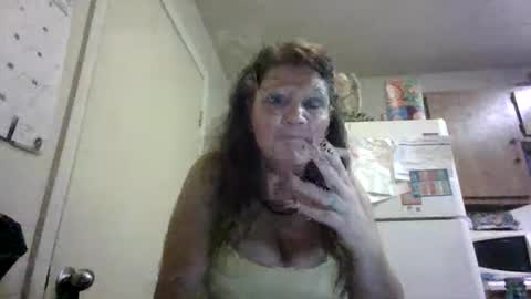 Snapshot of malinda702 chatting on October 11, 3:22 am malinda702 online show from October 11, 3:22 am