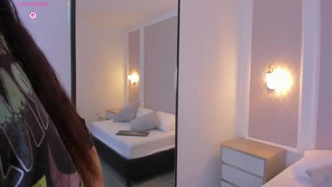 Snapshot of malu_03x chatting on October 15, 2:36 am M A L U online show from October 15, 2:36 am