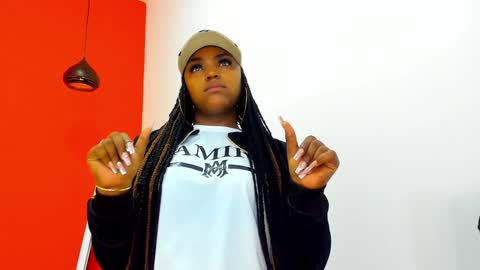 Melanie online show from December 22, 11:33 am