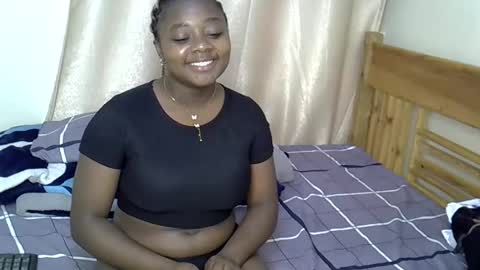 Snapshot of mama_pussie chatting on October 13, 11:02 am mama_pussie online show from October 13, 11:02 am