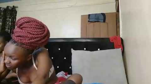 Snapshot of mamaapussy chatting on September 19, 7:02 pm mamaa online show from September 19, 7:02 pm