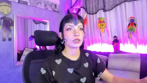 Snapshot of mamushka_ chatting on October 27, 2:45 pm   online show from October 27, 2:45 pm