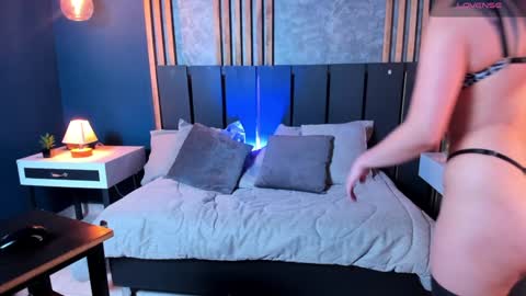 Mandy online show from December 18, 1:45 pm