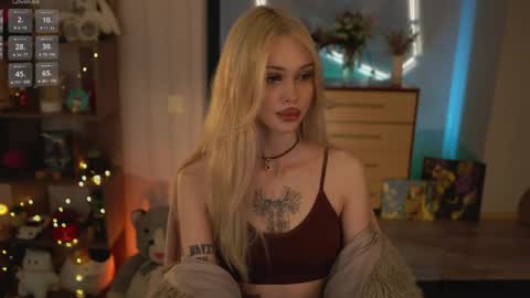 Amelie online show from April 10, 7:42 pm