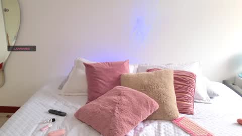     online show from December 22, 8:25 pm