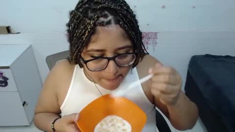 Mara Silk online show from December 2, 1:02 pm