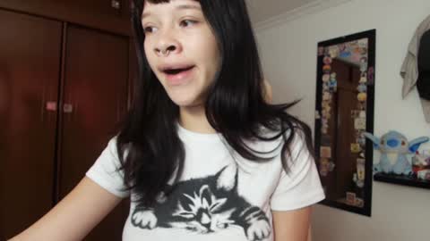 Snapshot of marceline_0 chatting on January 3, 3:01 pm Marceline  online show from January 3, 3:01 pm