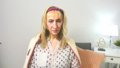 Snapshot of margaretmature chatting on February 21, 1:22 pm margaretmature online show from February 21, 1:22 pm