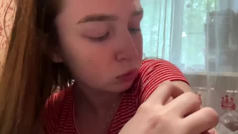 Chloe online show from June 1, 2:41 pm
